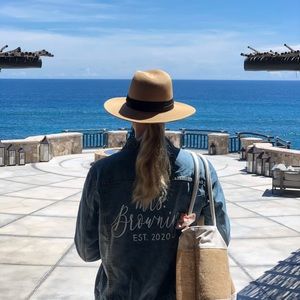 Meet your Posher, Charlotte